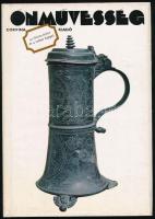 Weiner Mihályné: Ónművesség. A magyar gyűjtemények legszebb óntárgyai. Bp., 1971, Corvina. Fekete-fehér fotókkal illusztrált. Ónjelzésekkel. Kiadói egészvászon-kötés. Kiadói kissé szakadt papír védőborítóban.