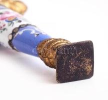 Kutyafejes pecsétnoymó festett, tüziaranyozott réz 8,5 cm