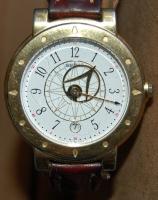 Lassale Seiko márkájú elegáns vízálló karóra bőr szíjjal, plüssborítású tartódobozában, kevés karcca...