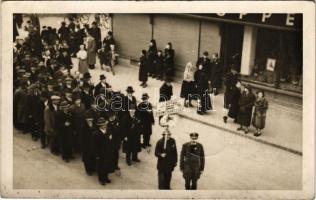 1938 Léva, Levice; bevonulás, "A világháború frontharcosai" felvonulása / entry of the Hungarian troops. Foto-Atelier Hajdú photo + "1938 Léva visszatért" So. Stpl