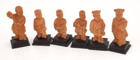 6 darab antik kínai faragott figura talapzaton, jó állapotban, m: 9-10 cm