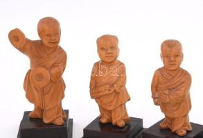 6 darab antik kínai faragott figura talapzaton, jó állapotban, m: 9-10 cm