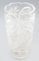Ólomkristály váza. Gazdag csiszolt mintával, jelzés nélkül, hibátlan, m: 25,5 cm