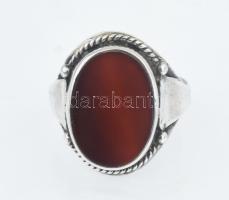 Ezüst(Ag) pecsétgyűrű jáspis kővel, jelzett, méret: 63, bruttó: 8,2 g