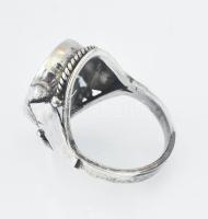 Ezüst(Ag) pecsétgyűrű jáspis kővel, jelzett, méret: 63, bruttó: 8,2 g