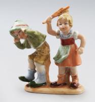 Lippelsdorf Wagner & Apel Bertram Haragos lánytól félő fiú figura. 1935-1951 között, jelzett, kézzel festett, kis kopással, m: 13,5 cm