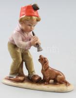 Lippelsdorf Wagner & Apel Bertram Kutyát hergelő oszmán fiú figura. 1935-1951 között, jelzett, kézzel festett, hibátlan, m: 11,5 cm