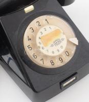 Mechanikai Művek retró bakelit tárcsázós telefon, fekete színben