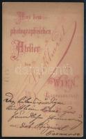 cca 1877 Színésznő portréja, keményhátú fotó Luckhardt bécsi műterméből, dedikált, 10,5×6,5 cm