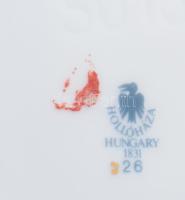 Hollóházi Jurcsák László által tervezett mintával díszített váza. Jelzett, hibátlan, m: 31 cm