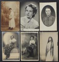 43 db RÉGI zsáner motívum képeslap, fotólap vegyes minőségben: hölgyek / 43 pre-1945 motive postcards, photos in mixed quality: ladies
