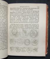 Carolus Patinus: Caii svetonii Tranquilli opera quae exstant, Notis & numismatibus illustravit, ...
