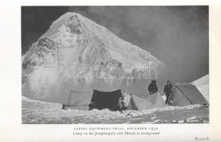 Hunt, John:

The Ascent of Everest. Foreword by H. R. H. the Duke of Edinburgh, Chapter 16 by Sir ...