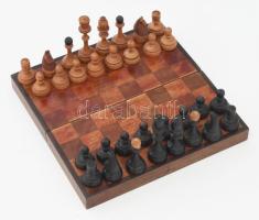 Antik utazó fa sakk készlet, teljes, tábla 17x17 cm