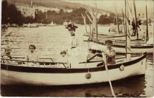 1903 Abbazia, Opatija; nyaralók csónakban / summer holiday, port. photo (EK)