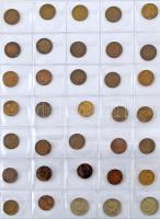 ~370db-os, főleg szovjet és bolgár érméből álló tétel használt állapotú albumba rendezve T:vegyes
~...