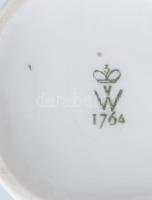 Wallendorf balerina. Jelzett, keze restaurált, m: 21,5 cm