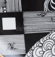 Hollóházi Szász Endre által tervezett dekorral díszített porcelán tányér. Matricás, jelzett, 21 kará...