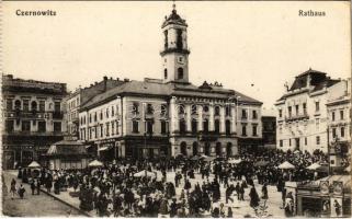 Chernivtsi, Czernowitz, Cernauti, Csernyivci (Bukovina, Bucovina, Bukowina); Rathaus / town hall, market, shops. Verlag Moritz Gottlieb (EK)