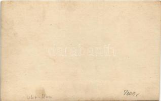 Chernivtsi, Czernowitz, Cernauti, Csernyivci (Bukovina, Bukowina); Zerstörte Brücke / Felrobbantott ...