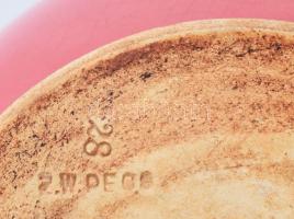 cca 1885 Zsolnay kancsó. Magastüzű ún. pink mázas, formába öntött finomfajansz, masszába nyomott Z.W...