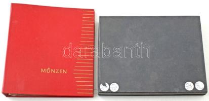 Érmetartó kazetta egy kivehető tálcával, összesen 24, 50x50mm-es férőhellyel, használt állapotban + ...