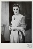 Escher Károly - Vajda Miklós: Bajor Gizi. Bp., 1958, Magvető. Fekete-fehér fotókkal illusztrálva. Ki...