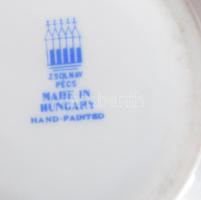 Zsolnay virágmintás váza. Jelzett, hibátlan, m: 25 cm