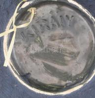 Király Károly dísztál, jelzett, kis kopással, d: 25 cm