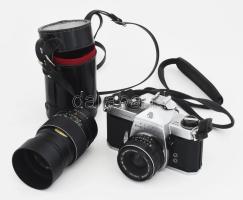 cca 1965-1975 Asahi Pentax Spotmatic japán gyártmányú fényképezőgép, 35mm filmformátum, Super-Takumar 1:3.5/35 objektívvel, eredeti tokjában + MC 1:2.8 f=135mm teleobjektív, tokban