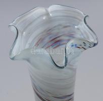 Murano anyagában színezett váza. Jelzés nélkül, kis kopással, m: 24 cm