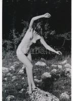 cca 1968 ,,Erdei tánc a sziklás talajon, szolidan erotikus felvétel, 1 db modern nagyítás, jelzés nélkül, 21x15 cm