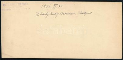 1916.XII.30. Bp., IV. Károly koronázása, a király eskütétele a budavári Szentháromság-szobornál, a M...