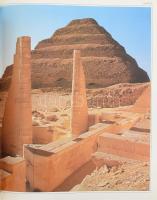 Baines, John - Málek, Jaromir: Az ókori Egyiptom atlasza. Bp., 1992, Helikon. Kiadói egészvászon-köt...