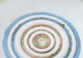 Kálmán Anikó: Körökkel tagolt dísztál. Jelzett, kopással, d: 27 cm, m: 8,5 cm