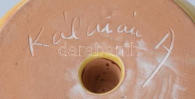 Kálmán Anikó: Gyertyatartó. Mázas kerámia, kopással, m: 9,5 cm