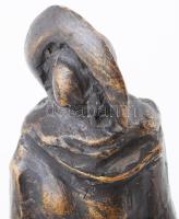 Melocco Miklós (1935-): Ülő női alak. Bronzirozott műgyanta, jelzett. 28 cm