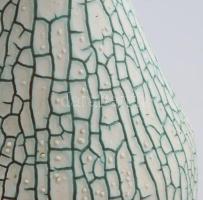 Repesztett mázas iparművész váza. Jelzés nélkül, kis mázhibával, m: 29,5 cm