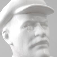 Lenin mellszobor. Mázas kerámia, jelzés nélkül, mázrepedésekkel m: 30 cm