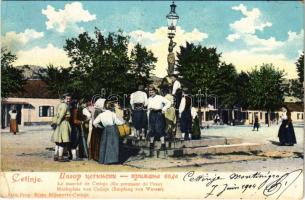 1904 Cetinje, Cettinje, Cettigne; Le marché de Cetinje (En prennant de leau) / Marktplatz (Empfang von Wasser) / market square, fountain (EK)