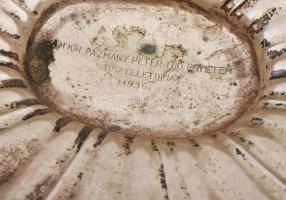 Ezüst hólyagos mintás asztalközép, dianás jelzéssel, mesterjeggyel, A kehely alján A M. kir. Pázmány...