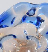 Chřibská cseh üveg asztaldísz. Terv.: Josep Hospodka. Anyagában színezett, jelzés nélkül, kis kopáss...