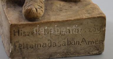 Dvihally E. jelzéssel: Gyászoló. Festett gipsz, cca 1920/30, talapzatán jelzéssel és "Hiszek Ma...