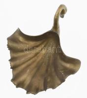 Hattyú alakú kínáló. Patinás bronz, 20x19x14 cm