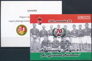 2023 Magyarország-Anglia 6:3 70. évforduló emlékív pár azonos 00000 sorszámmal, a Magyar Labdarúgó Szövetség ajándéka