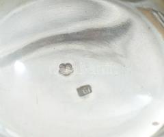 Ezüst (Ag) fűszertartó, jelzett, mesterjegyes, dianás jelzéssel, nettó 46 g hibátlan üvegbetéttel