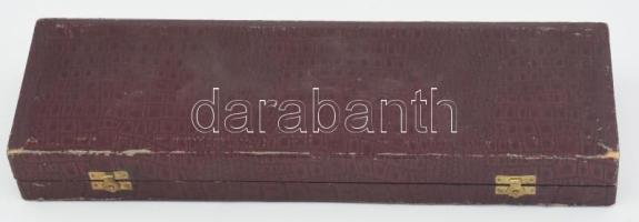 12 darabos antik ezüstözött késbak szett, díszdobozban, h: 9,5 cm