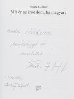 Fekete J. József: Mit ér az irodalom, ha magyar? A szerző, Fekete J. József által Mohás Lívia (1928-...
