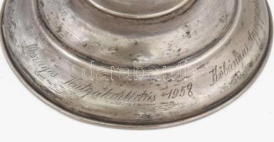 1958 Kristály kehely ezüst (Ag) talppal, Országos Kutyakiállítás felirattal, kopással, m: 18,5 cm