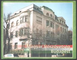 Magyar Írószövetség Budapest. Szerk.: Tölcsér Éva. A szerkesztő, Tölcsér Éva által Mohás Lívia (1928-2024) pszichológus, József Attila-díjas író részére DEDIKÁLT példány. Bp., 2004, Magyar Írószövetség. Kiadói kartonált papírkötés. + Angol és német nyelvű kiadásokkal is. Kiadói papírkötések.